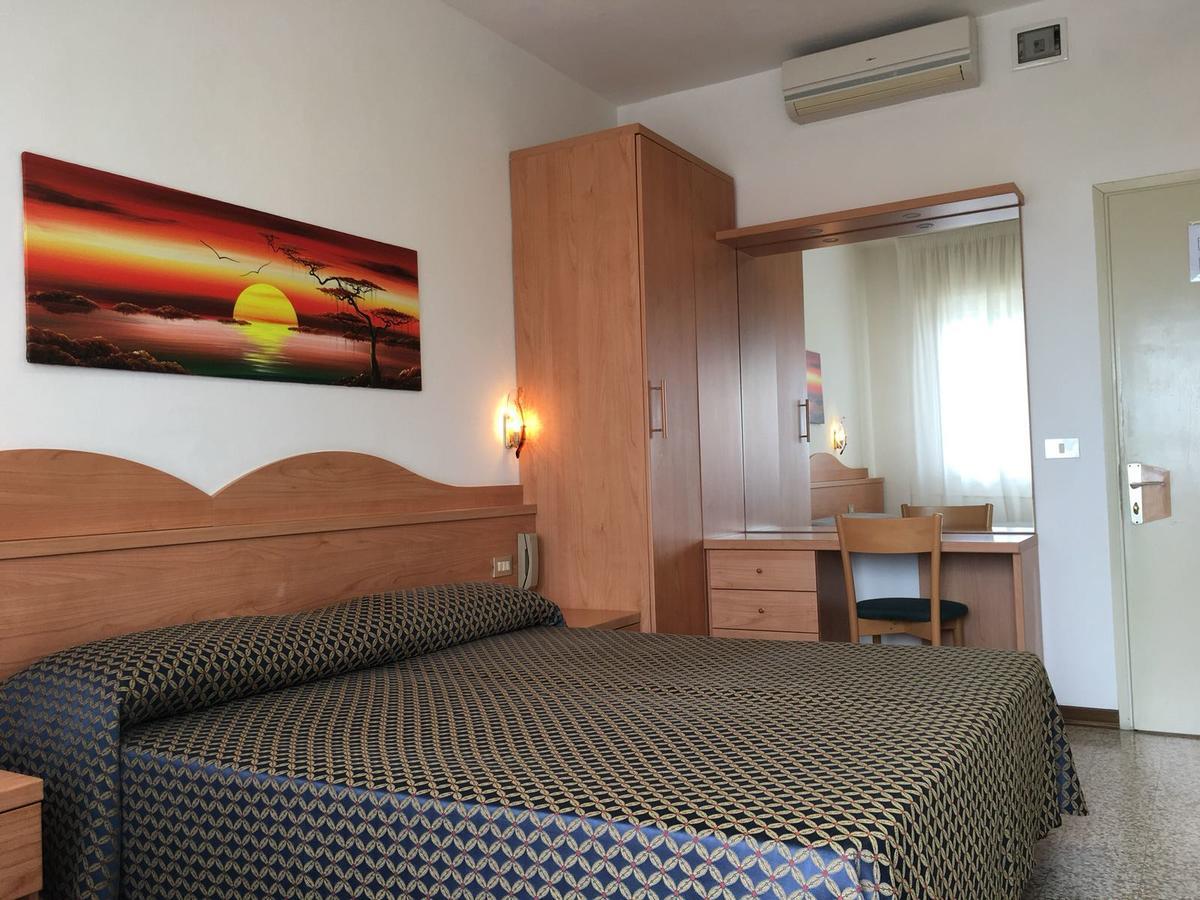 Hotel Erika Caorle Eksteriør bilde